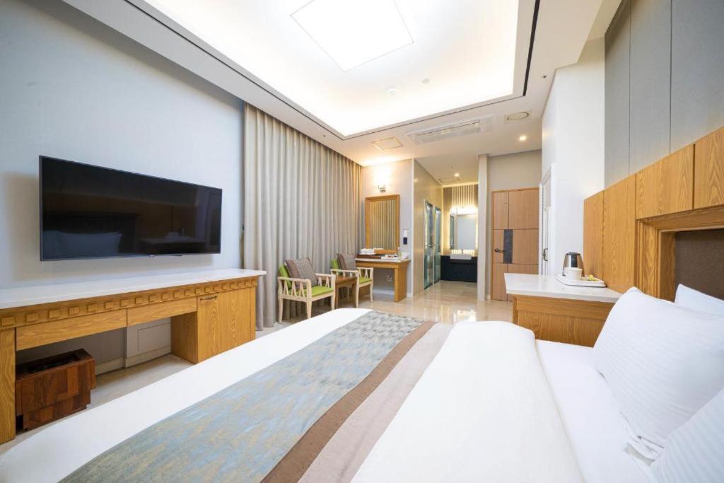 Hotel Core Nadzsu Kültér fotó